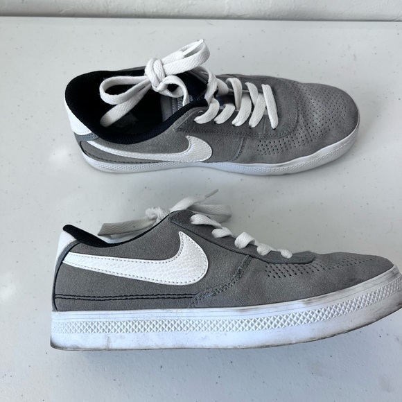 Nike SB - Picture 2 of 8